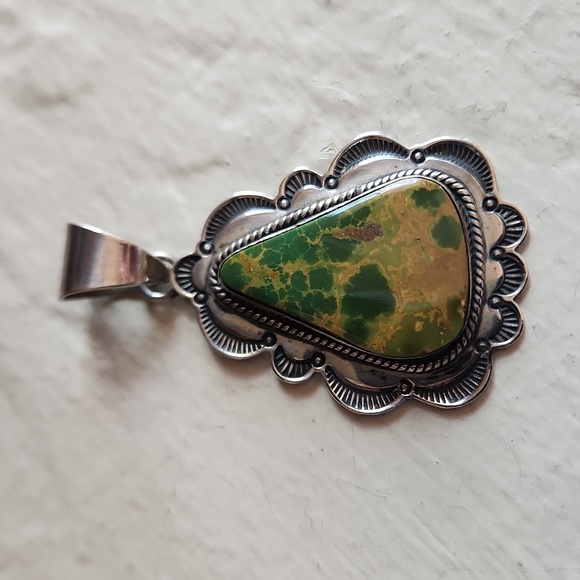 Incredible Native American Navajo Royston Turquoise & Sterling Pendant 💚🎁🤎 - Picture 4 of 11